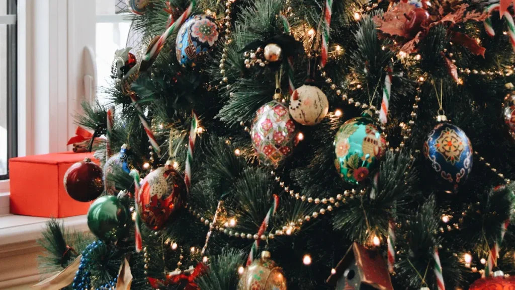 Why Choose an Artificial Christmas Tree Over a Real One